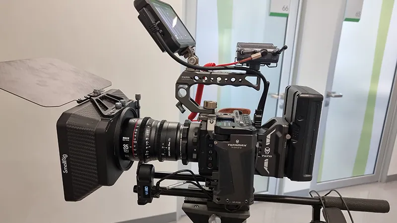 Productora audiovisual en Chile — equipo DAR2 en producción con cámara cinema Z CAM