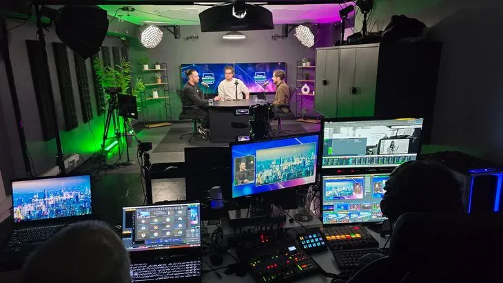 Cómo producir un podcast profesional en Santiago: audio, video y estudio